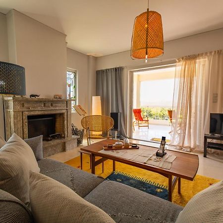 Spacious Apartment In Kavouri Athen Eksteriør billede
