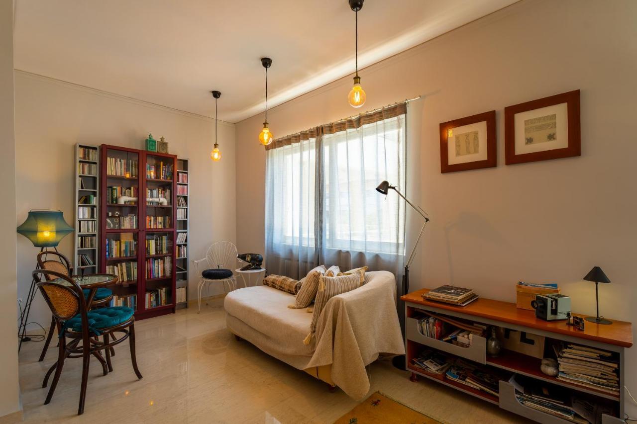 Spacious Apartment In Kavouri Athen Eksteriør billede