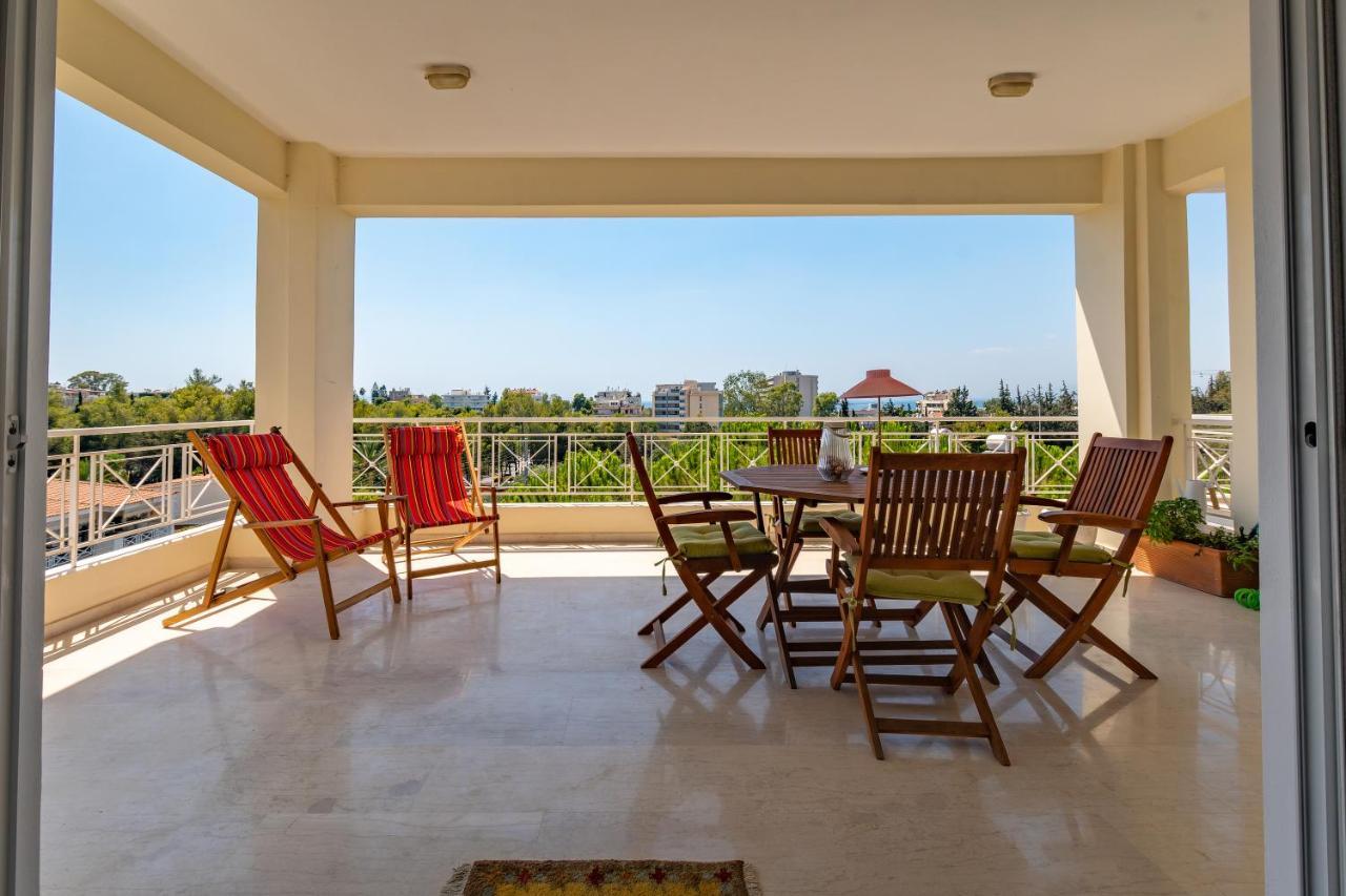 Spacious Apartment In Kavouri Athen Eksteriør billede